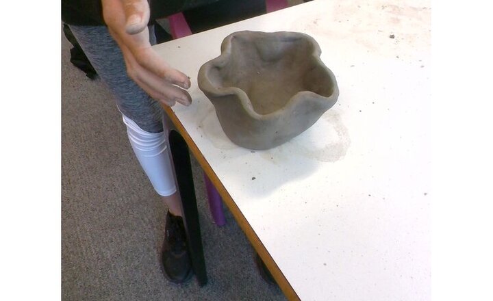 Image of Clay Pots in Year 6
